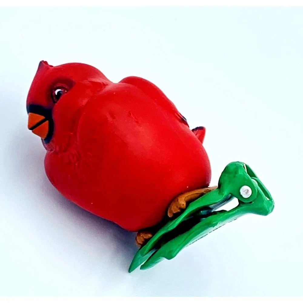 Baby Redbird‎ Hallmark Ornament 1988 Clip-on Artists' Favorites Robert Chad